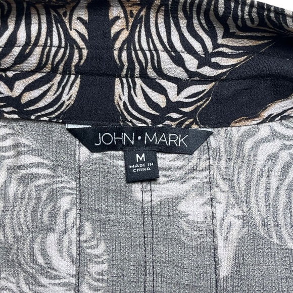 John Mark Tiger Print Wire Collar Cinch Tie Sleeve Button Front Black Top Size M - Picture 7 of 10
